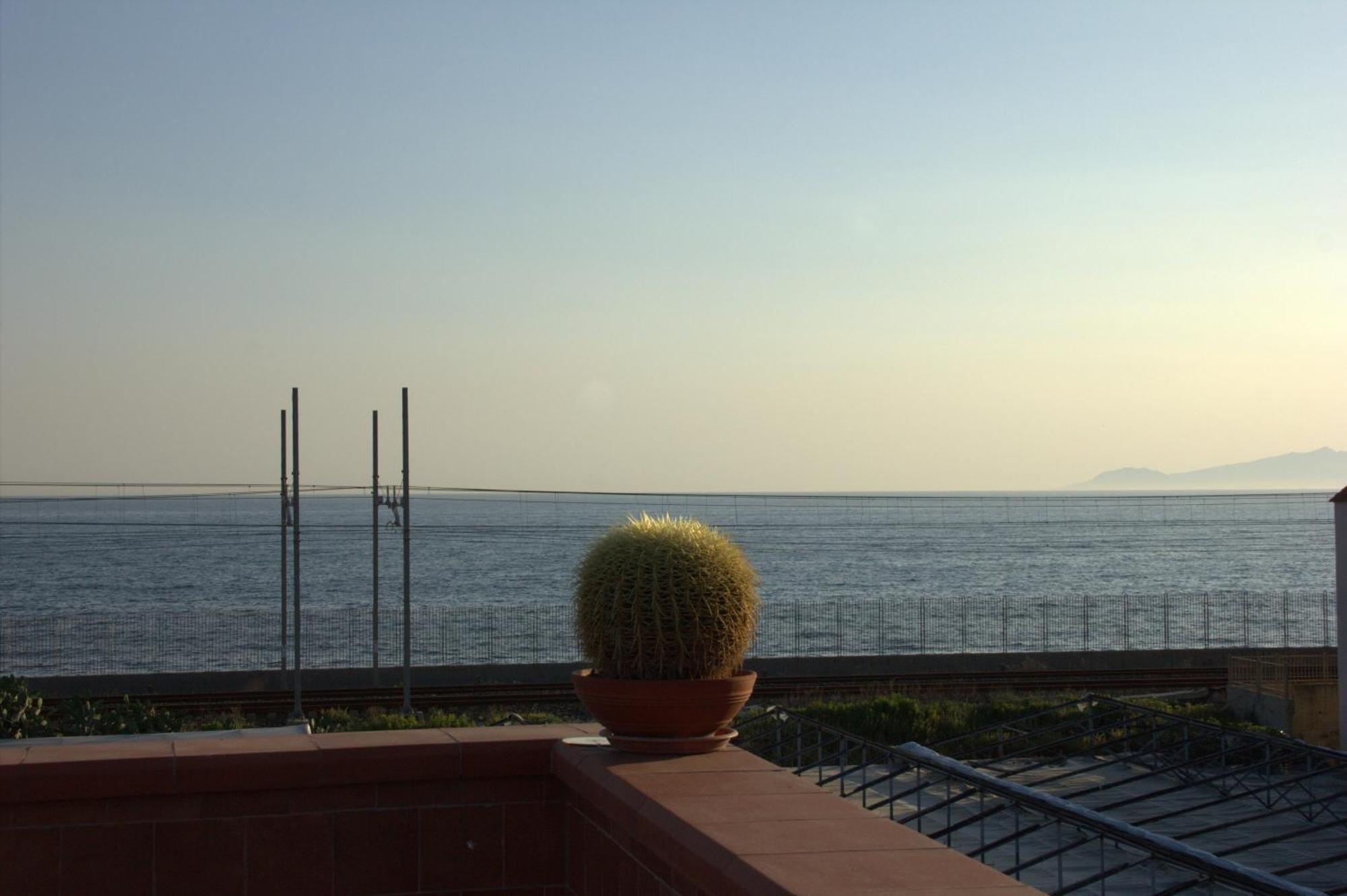 Domus Felix Bed and Breakfast Ercolano Buitenkant foto