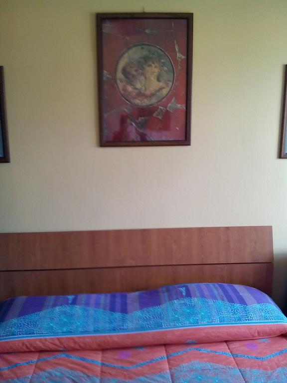 Domus Felix Bed and Breakfast Ercolano Kamer foto