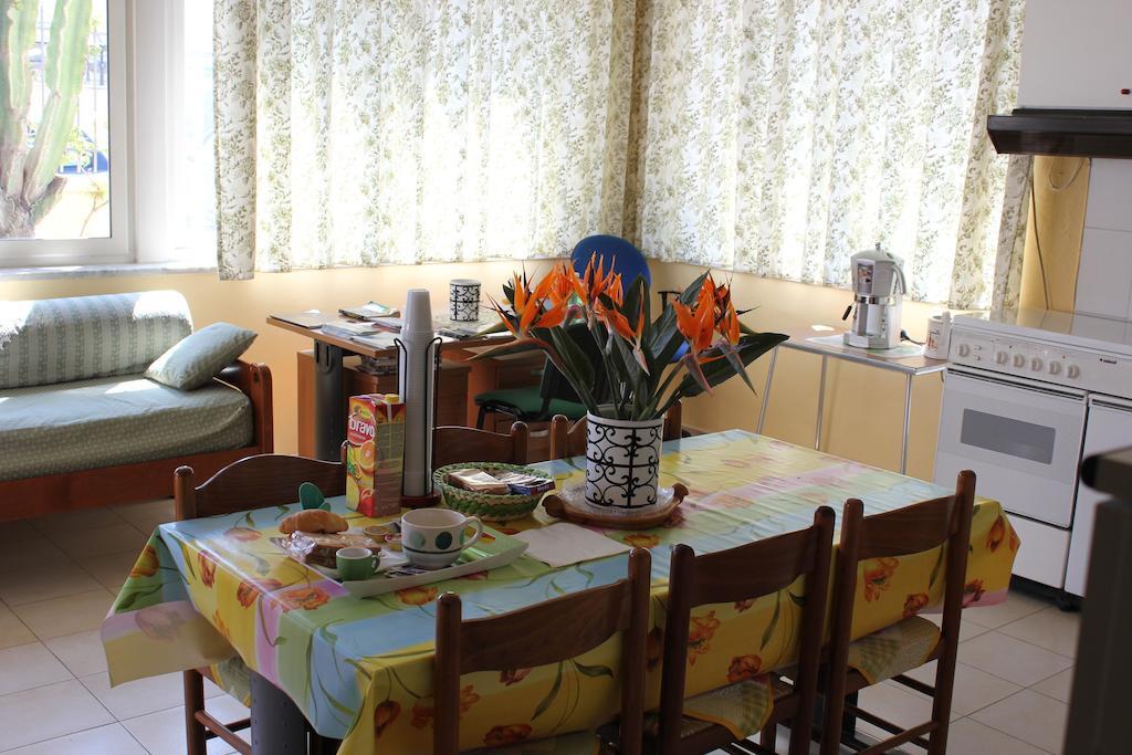 Domus Felix Bed and Breakfast Ercolano Buitenkant foto